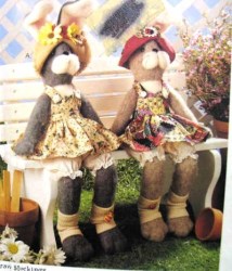 9163 640  MCCALLS  2 18'' SITTING LADY BUNNY DOLLS, CLOTHES PATTERN